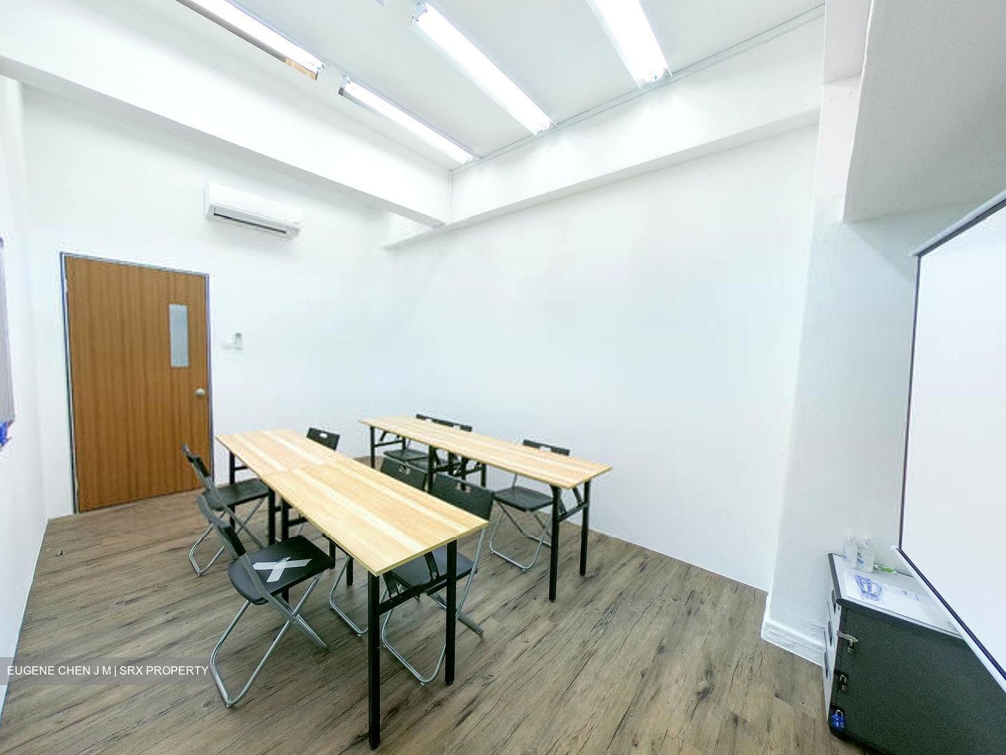 Jurong Gateway Road (D22), Office #368147761